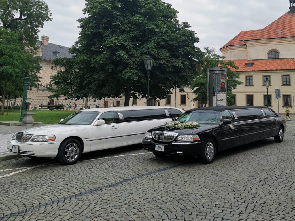 Exkluzivní limuzína Lincoln Praha